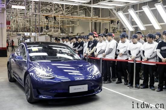 马斯克：特斯拉上海工厂每星期生产超过 5000 辆 Model 3