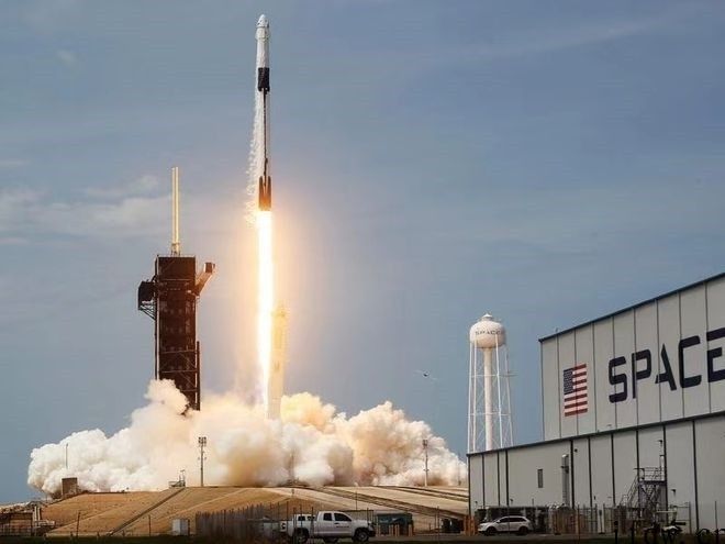 SpaceX 公布将开展初次 “全民”太空飞行每日任务：将在公众当中挑选宇航员