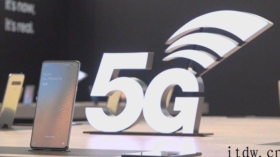 芯片紧缺：5G 手机难涨价，但降价周期时间会拉长