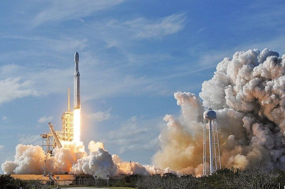 仅一周以后，SpaceX 再送 60 颗星链卫星入太空