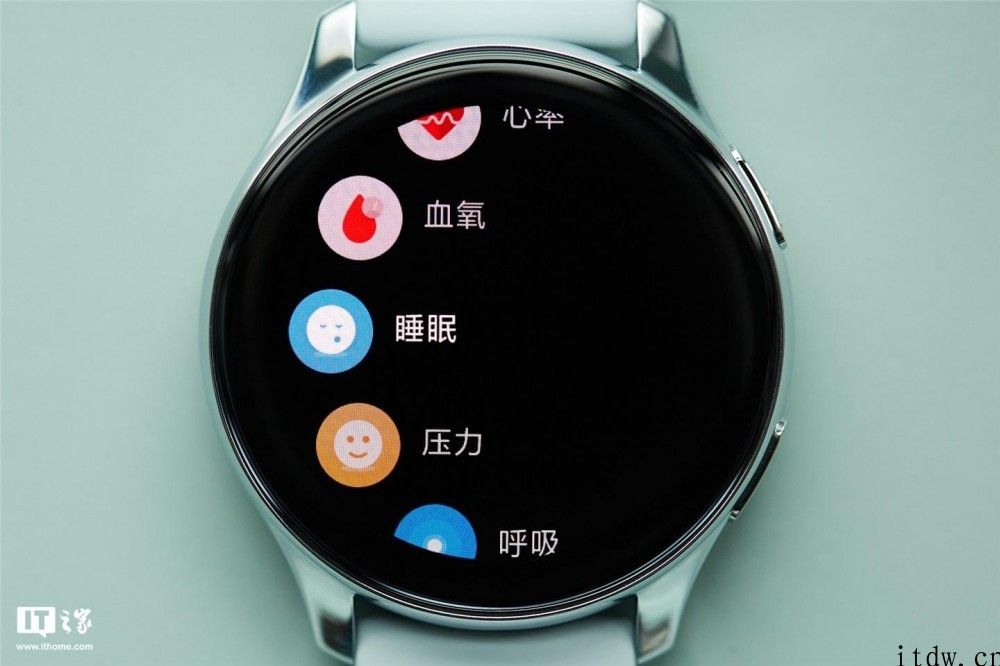 【IT之家开箱】一加首款智能手表 OnePlus Watch 开箱图赏