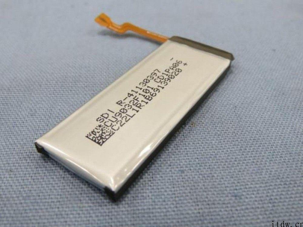 三星2款充电电池根据验证：2370mAh 与 903mAh，有望用于新款折叠屏手机