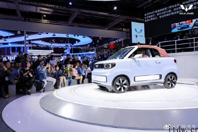 五菱宏光 MINI EV 敞篷版将登录欧洲开卖，起售价达 2 万欧元