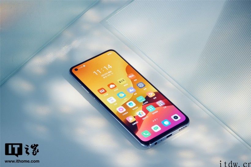 realme GT 手机今日提供 Android 12 Beta 1 开发者预览版