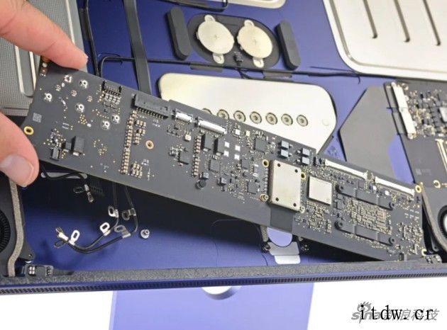 iFixit 新款 iMac 下手:基本就是一块主板