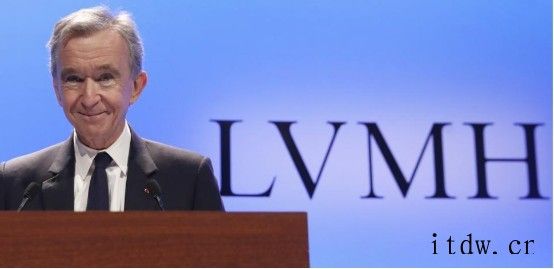 法国“奢侈品大王”LVMH 集团 CEO 伯纳德 