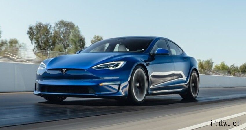 深度体验特斯拉新 Model S:游戏体验翻车,方向盘让人又外媒:特斯拉可能会通过 OTA 更新让这个功能可用新款 Model S Plaid 的加速能力到底如何