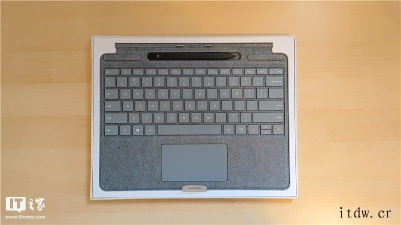 微软 Surface Pro 8 首发开箱图赏及使用初体验.