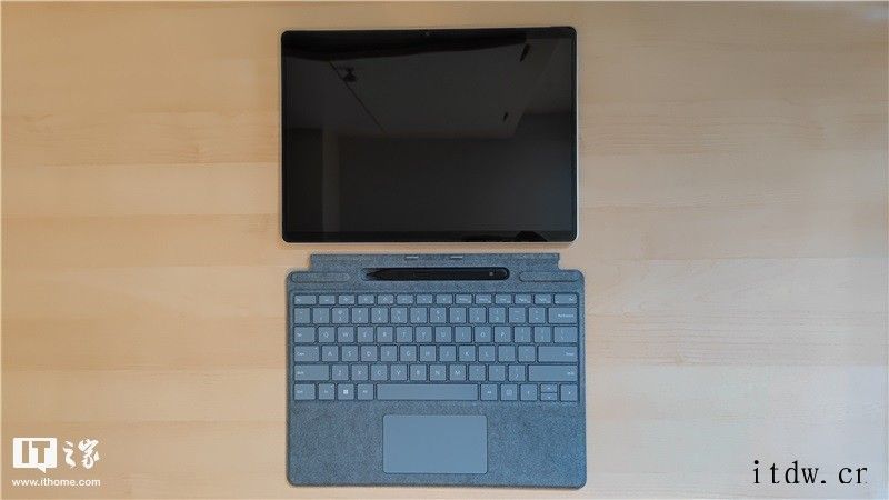 微软 Surface Pro 8 首发开箱图赏及使用初体验.