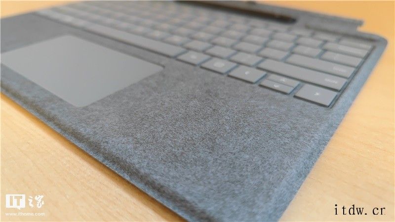 微软 Surface Pro 8 首发开箱图赏及使用初体验.