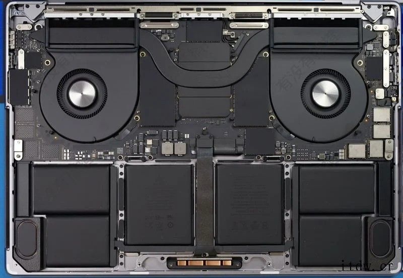 新款苹果 MacBook Pro 14/16 内部结构,电池