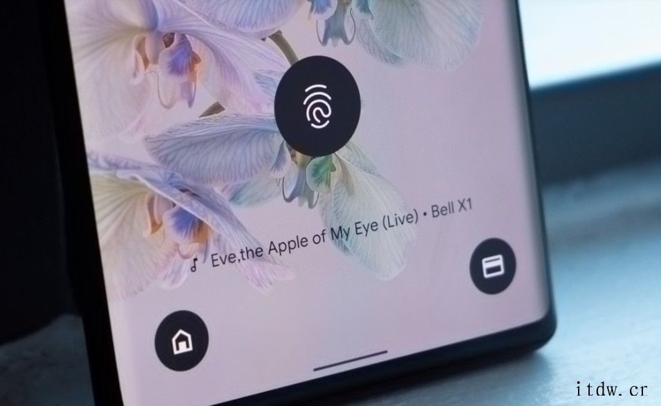 谷歌解释为什么 Pixel 6/Pro 的屏下指纹识别慢:采