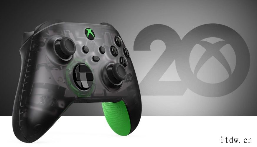 Xbox 20 周年纪念手柄内含彩蛋:印有微软游戏部门总负责