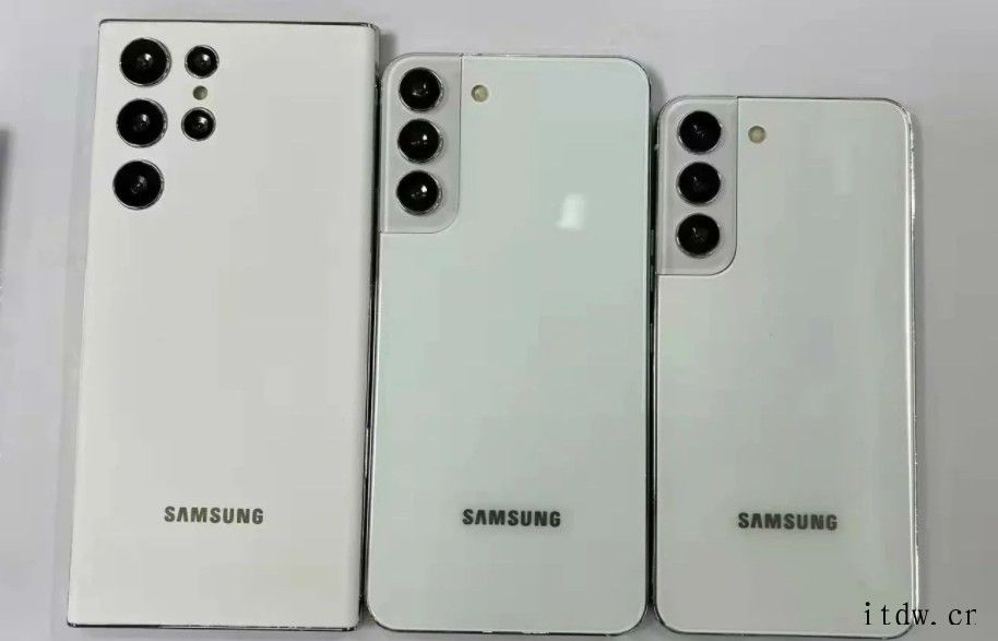 三星 Galaxy S22 Ultra 系列机模曝光,外观对