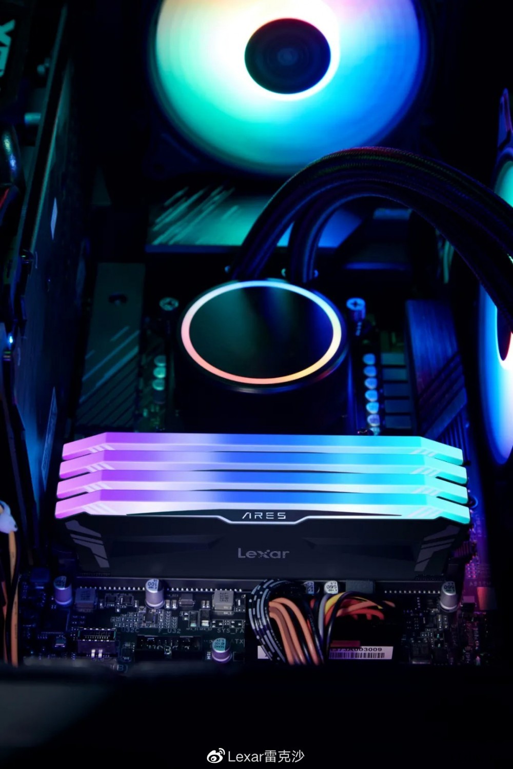 雷克沙发布 ARES RGB DDR4 战神之刃内存:最高 