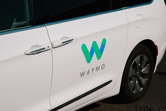 Waymo 和 J.B