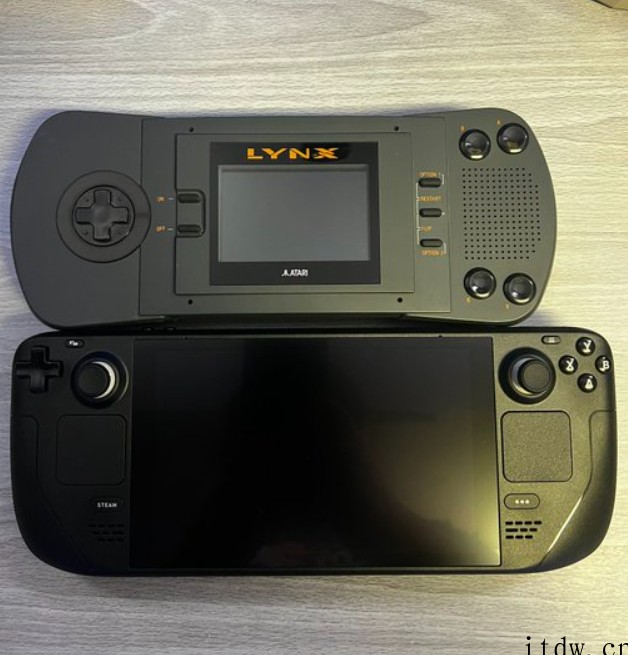 Steam Deck 和 Switch / PSP 等游戏掌