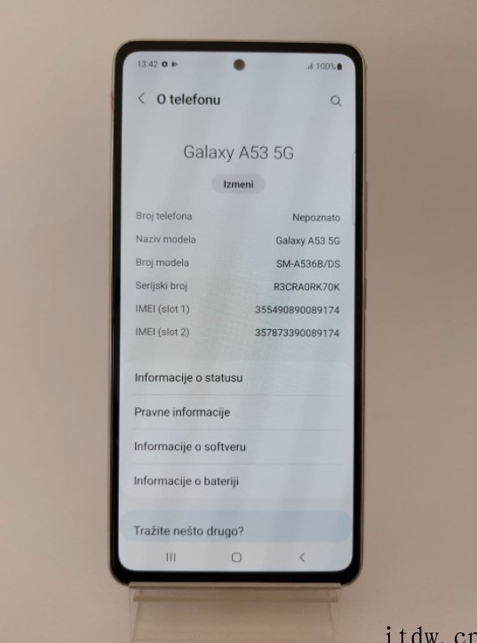 三星 Galaxy A53 真机曝光:采用与后盖一体的镜头设