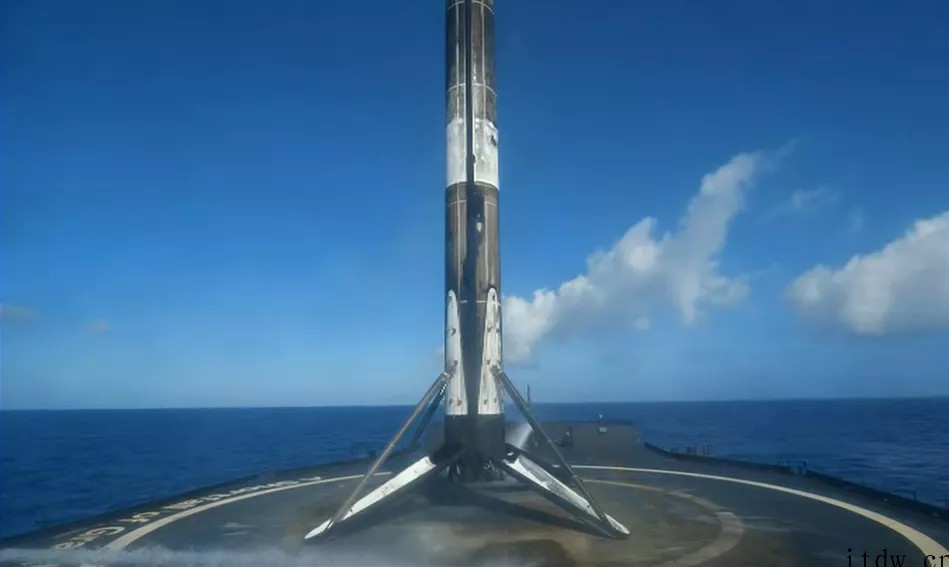 12 手火箭达成:SpaceX 53 颗星链卫星搭载猎鹰 9