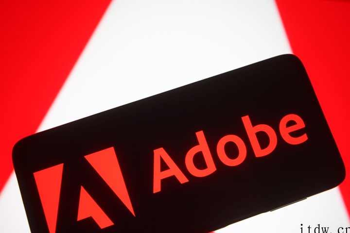 Adobe 第一财季营收 42