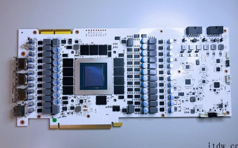 影驰 RTX 3090 Ti HOF 卡皇拆解:白色 PCB