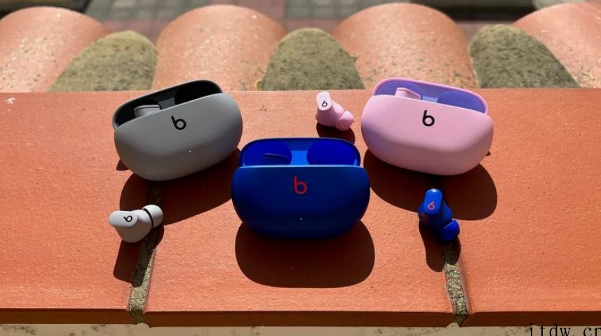 Beats Studio Buds 推出三种新颜色:深海蓝、