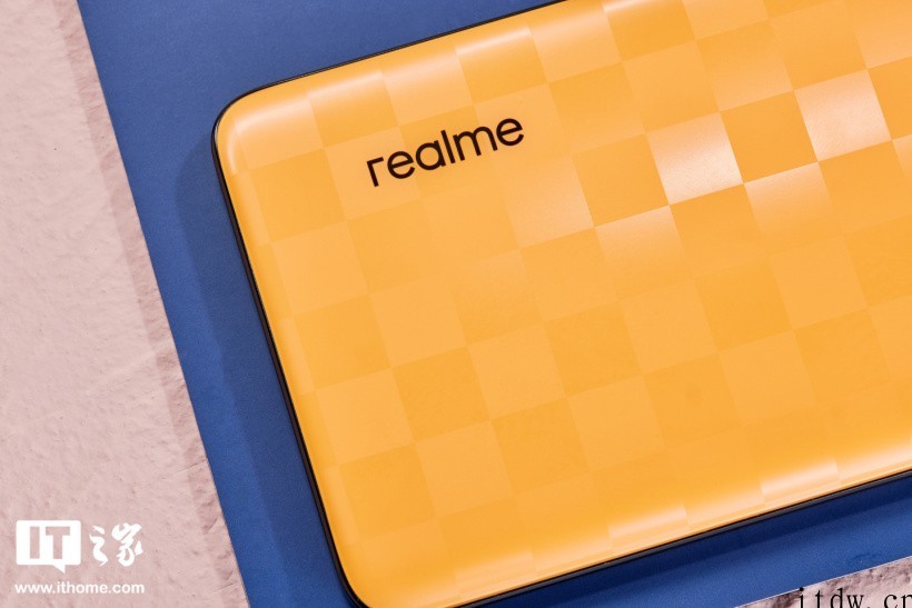 【IT之家开箱】realme 真我 Q5 Pro 图赏:千元