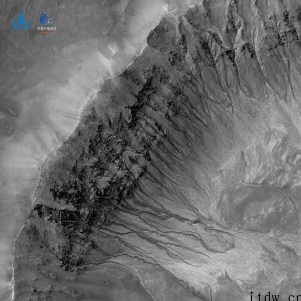 “祝融号”火星车准备越冬,环绕器持续开展环绕探测