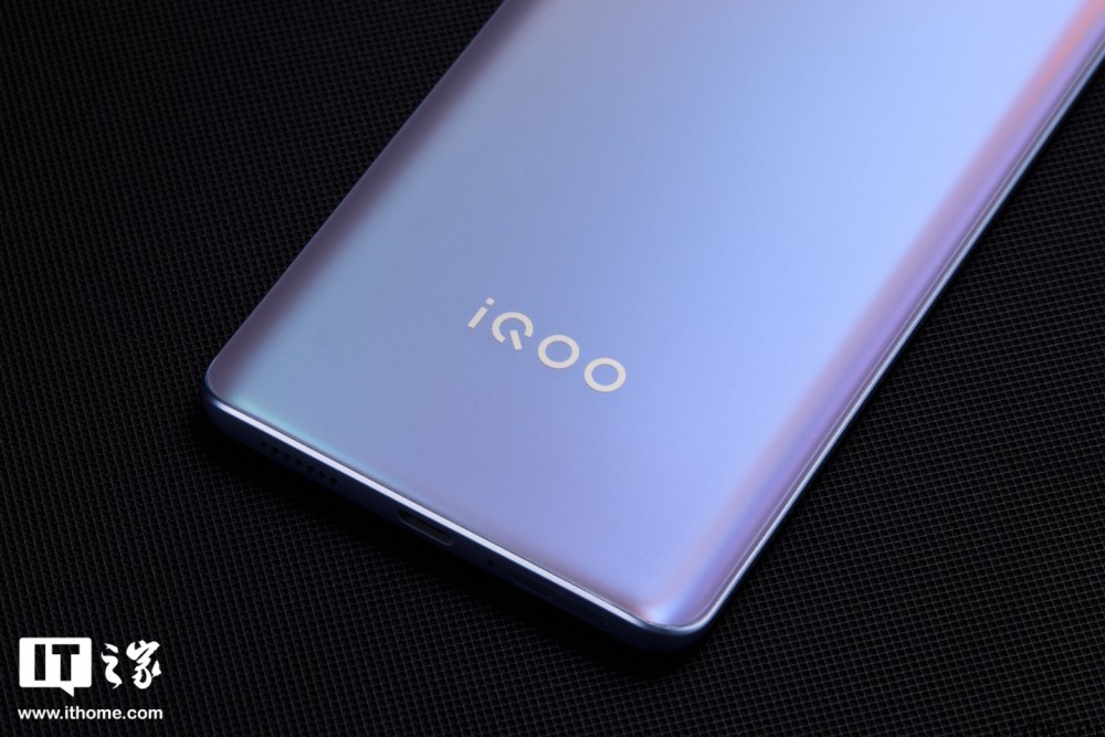 【IT之家开箱】iQOO Neo6 SE 图赏:胶片云阶,赛