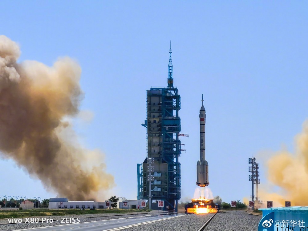 献礼中国航天,vivo 带你体验“宇宙级浪漫”