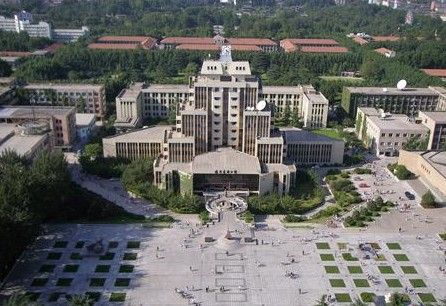 西安工业大学地址在哪(西安工业大学地址在哪里)