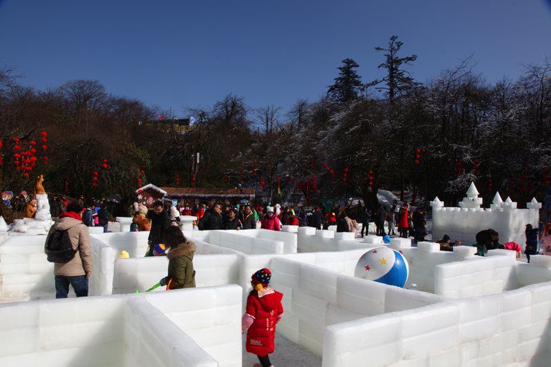 峨眉山滑雪场在哪里(峨眉山滑雪场游玩攻略)