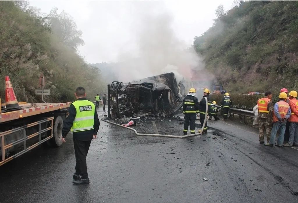 死亡高速在哪里(中国十大死亡高速)