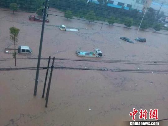 关于暴雨后洛阳一公路发生大片坍塌的信息