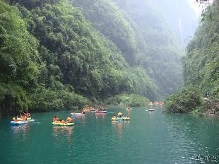 阿依河在哪里(贵州阿依河在哪里)