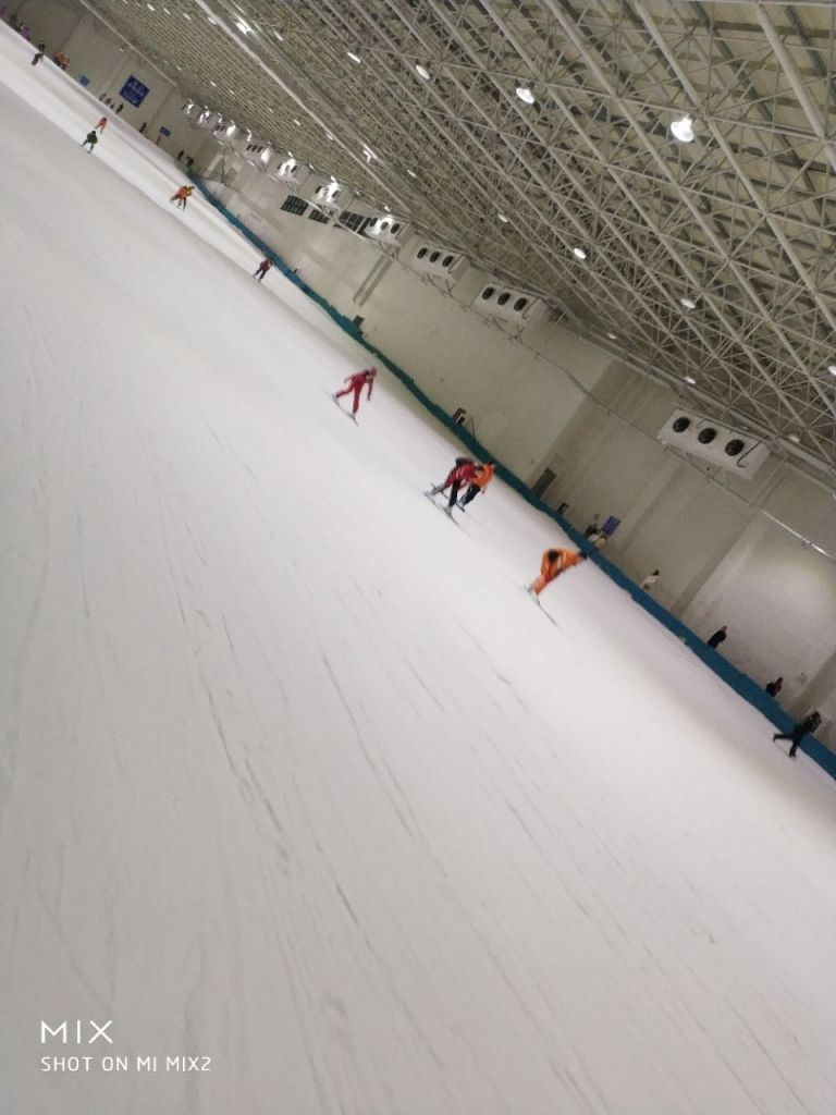 天鹅堡滑雪场在哪里(温州天鹅堡室内滑雪场)