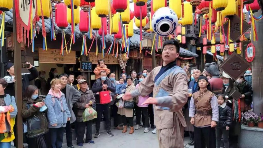 盐城小吃街在哪条路(盐城的五洲小吃街在哪)