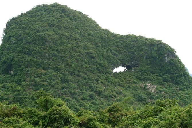 月亮山在哪(月亮山在哪里)