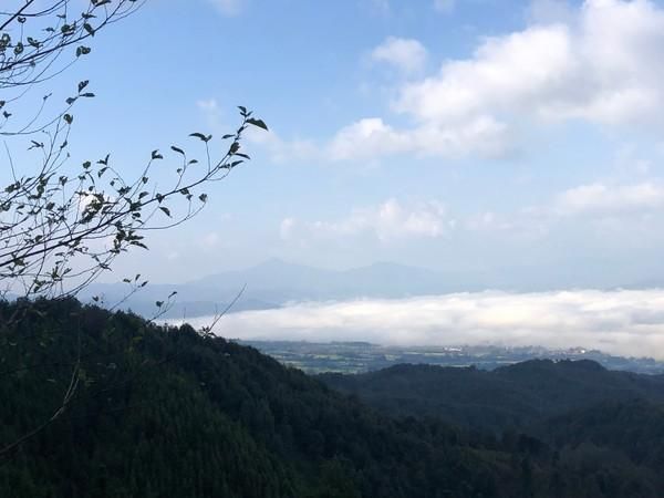 腾冲瑞丽在哪里(腾冲瑞丽芒市旅游攻略)