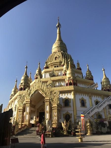 腾冲瑞丽在哪里(腾冲瑞丽芒市旅游攻略)