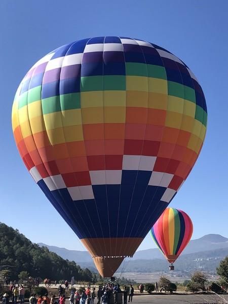 腾冲瑞丽在哪里(腾冲瑞丽芒市旅游攻略)