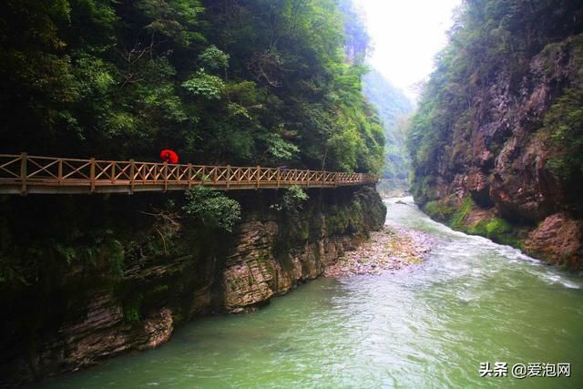 贵阳南江大峡谷在哪里(贵阳南江大峡谷门票价格)