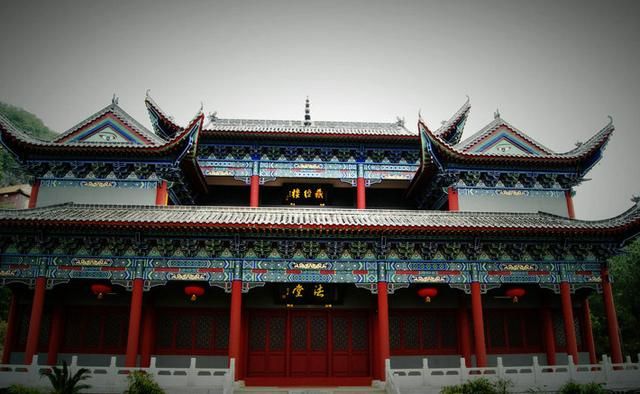 东华寺在哪里(韶关东华寺在哪里)