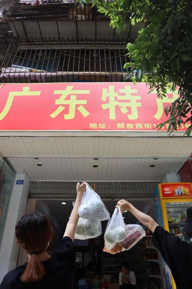 成都当地人在哪买特产的简单介绍