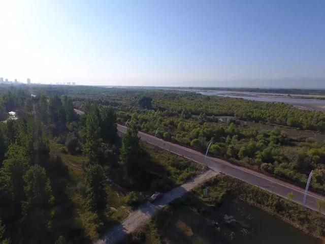 芳草湖在哪里(乌鲁木齐芳草湖在哪里)