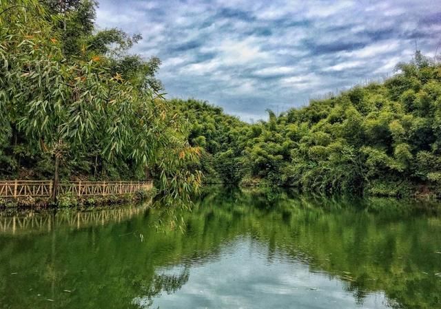 都江堰仙女湖在哪里(都江堰仙女湖景区)