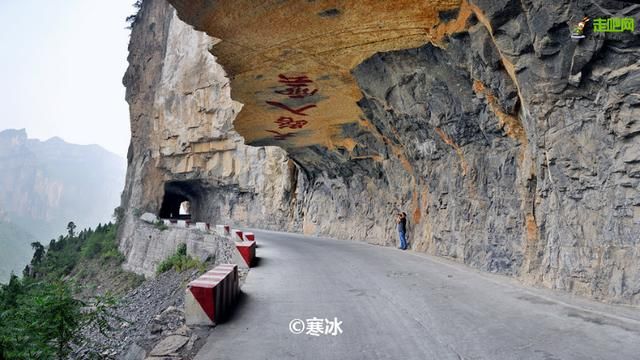 壁挂公路在哪(恩施壁挂公路交通攻略)