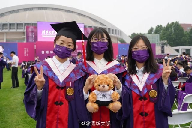 大学毕业典礼(大学毕业典礼讲话稿校长)