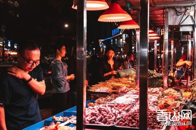 珠海夏湾夜市在哪里(珠海夏湾夜市摊位费多少钱)