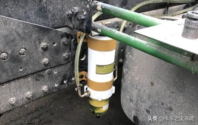 依维柯油水分离器在哪(依维柯油水分离器故障灯)